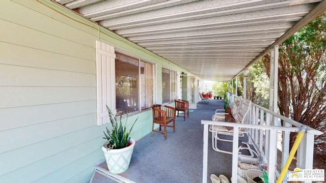 18555 Roberts Road, Desert Hot Springs CA: https://media.crmls.org/mediaz/a416fef3-10b9-4254-a6b8-a3f1ffdd664c.jpg