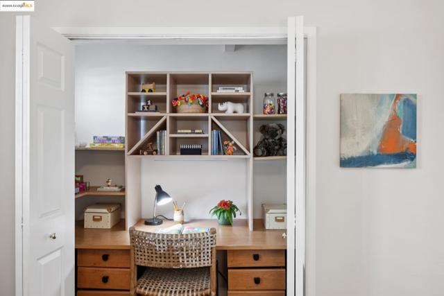 952 Amador St, Richmond CA: https://media.crmls.org/mediaz/a4176331-05ee-4376-a8e2-517dcbae6bfe.jpg