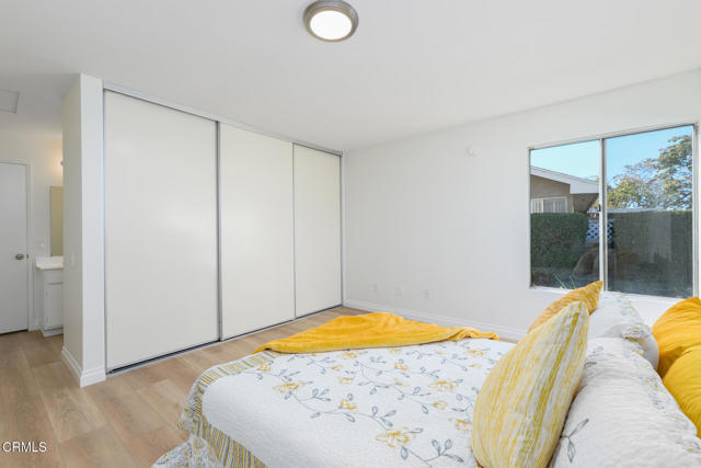 Detail Gallery Image 11 of 37 For 24121 Village 24, Camarillo,  CA 93012 - 2 Beds | 2 Baths