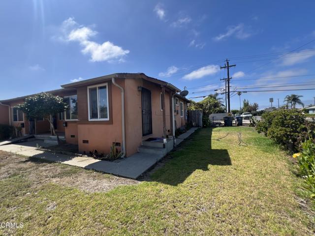 502 504 E Hemlock Street, Oxnard CA: https://media.crmls.org/mediaz/a418d4c6-b479-4a5b-9d57-dc45c5dac49a.jpg