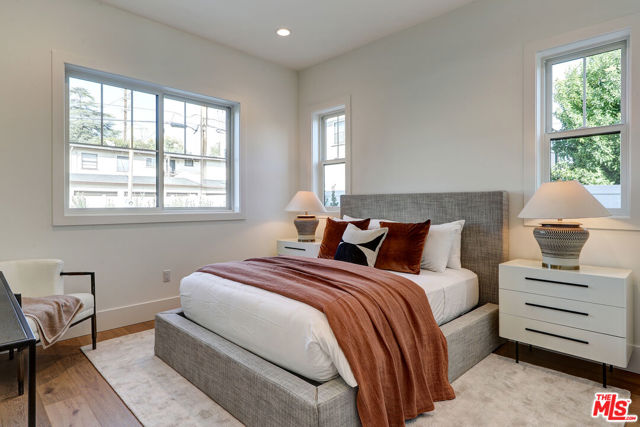 11729 Hartsook Street, Valley Village CA: https://media.crmls.org/mediaz/a4197d02-c1be-4ab9-bf32-10d4d3a23a58.jpg