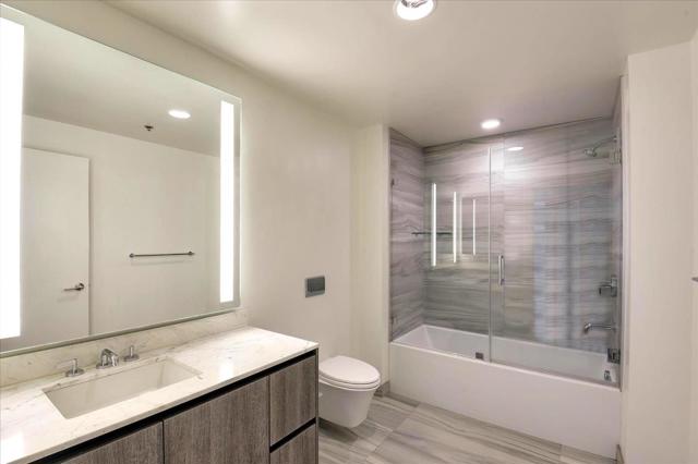 318 Main Street, San Francisco CA: https://media.crmls.org/mediaz/a4198a13-cb1a-45b4-9d42-cd3f47aa0376.jpg