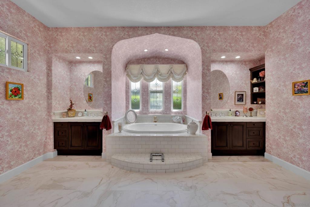 MLS #250027889SD image #18