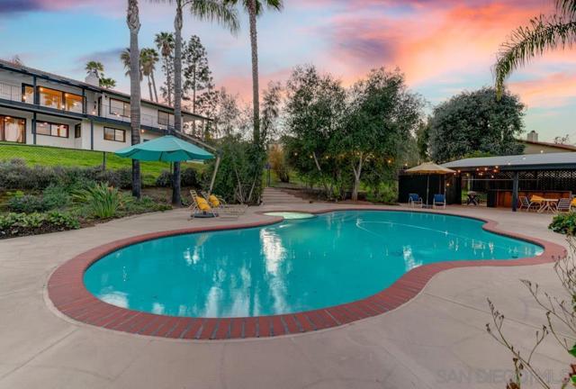 1080 Landavo Rancho Rd, Escondido CA: https://media.crmls.org/mediaz/a419bf2f-47a4-4efc-a455-196df7a376cf.jpg