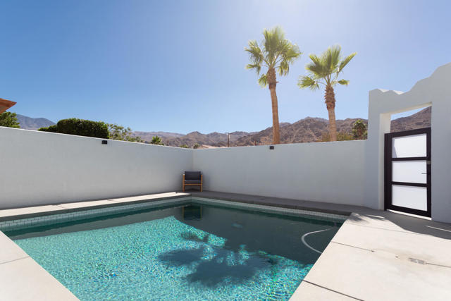 53770 Avenida Rubio, La Quinta CA: https://media.crmls.org/mediaz/a41c0137-b3b1-4bb3-a5cb-8f943f17a7d7.jpg