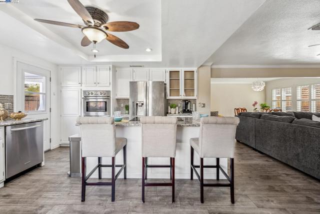 1005 Wood Thrush Ln, Tracy CA: https://media.crmls.org/mediaz/a41c0457-ec18-4f28-8700-6a023af45a88.jpg