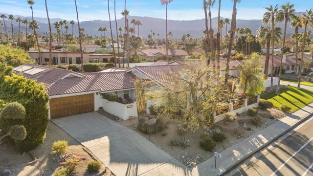 73117 Haystack Road, Palm Desert CA: https://media.crmls.org/mediaz/a41c28cd-0123-4f14-8f61-1bca1b456fb8.jpg