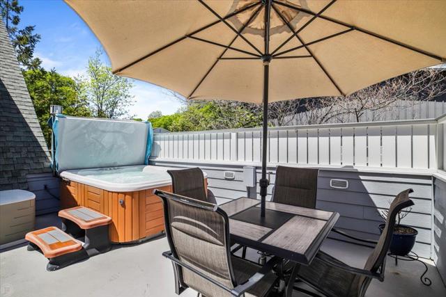 20944 Woodside Way, Groveland CA: https://media.crmls.org/mediaz/a41c5397-3700-4468-90c5-79b6bd938f2a.jpg