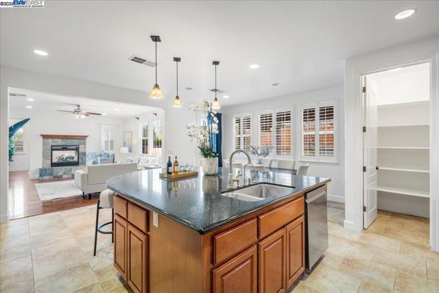 2396 Keats Ln, San Ramon CA: https://media.crmls.org/mediaz/a41c6d12-6799-40bf-9194-961e48bfc9f8.jpg