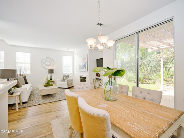 3127 La Casa Court, Thousand Oaks CA: https://media.crmls.org/mediaz/a41c7deb-2185-4a1c-9313-4d3879463a4b.jpg