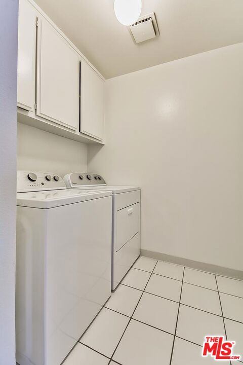 311 Bora Bora Way, Marina del Rey CA: https://media.crmls.org/mediaz/a41cca2c-ebd9-4ebc-a730-fce36cf60beb.jpg