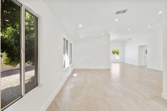 Image 3 of 41 For 49651 Lincoln Drive