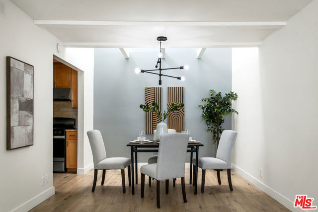 1425 Stanford Street, Santa Monica CA: https://media.crmls.org/mediaz/a41d9c6c-8602-4d12-901e-f09a791361fc.jpg