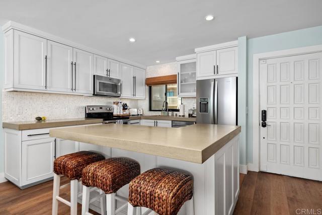 Detail Gallery Image 10 of 38 For 435 S Sierra #318,  Solana Beach,  CA 92075 - 2 Beds | 2 Baths