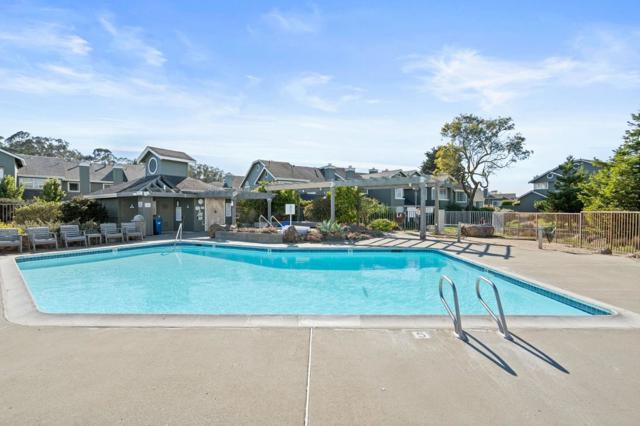 156 Treeview Drive, Daly City CA: https://media.crmls.org/mediaz/a41e7fed-d76f-4c12-98a7-031259830d19.jpg