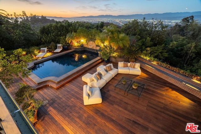 4 Bed Home for Sale in Los Angeles, California