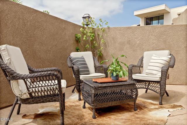 300 N Kalorama Street, Ventura CA: https://media.crmls.org/mediaz/a41edc42-f08c-4c80-b40d-d8f099a77a16.jpg