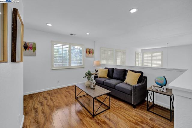 Image 33 of 60 For 2202 Oceanside Way