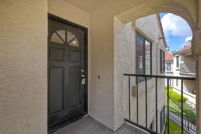 13260 Wimberly Sq, San Diego CA: https://media.crmls.org/mediaz/a41f823b-21b8-4b09-9551-f22052fc5c34.jpg
