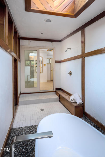 1570 Old House Road, Pasadena CA: https://media.crmls.org/mediaz/a41ff6cc-dcff-4236-8427-f6d49c9edacd.jpg