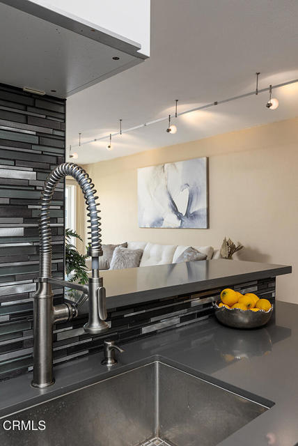 Detail Gallery Image 7 of 26 For 355 S Madison Ave #325,  Pasadena,  CA 91101 - 2 Beds | 2 Baths