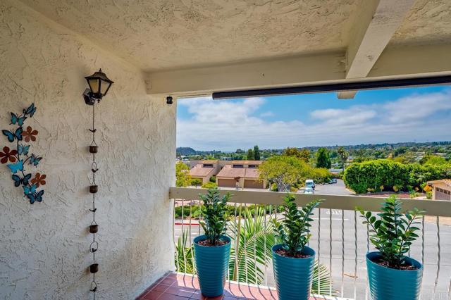 Detail Gallery Image 22 of 60 For 2319 Caringa Way #58,  Carlsbad,  CA 92009 - 2 Beds | 2/1 Baths