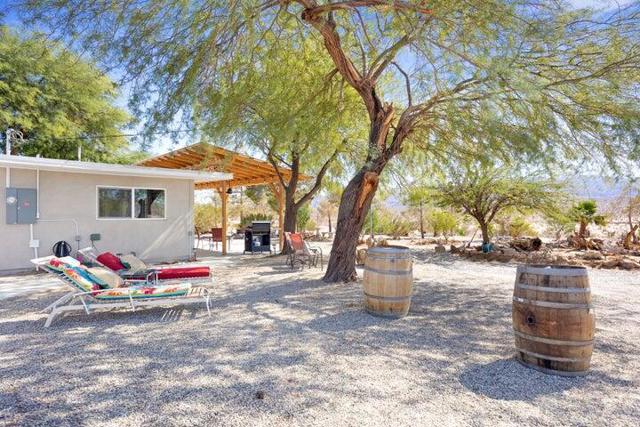 69450 Amboy Road, 29 Palms CA: https://media.crmls.org/mediaz/a420d0f5-5867-4966-a79e-e653fc77af64.jpg