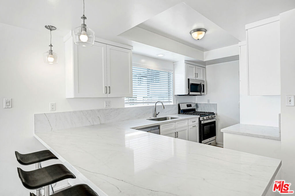 10393 Almayo Avenue #5