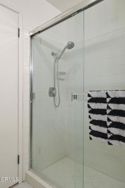 5125 W Wooley Road, Oxnard CA: https://media.crmls.org/mediaz/a4211d99-d5dd-4240-a793-52ddd999e788.jpg