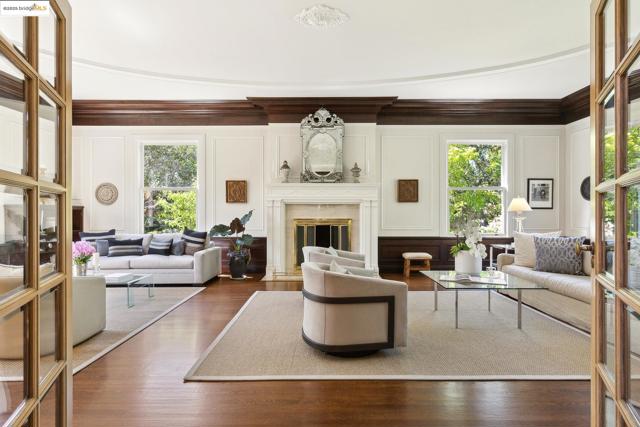 22 Sea View Ave, Piedmont CA: https://media.crmls.org/mediaz/a42175d7-aa1f-4901-aaab-18ad6a8ac62f.jpg
