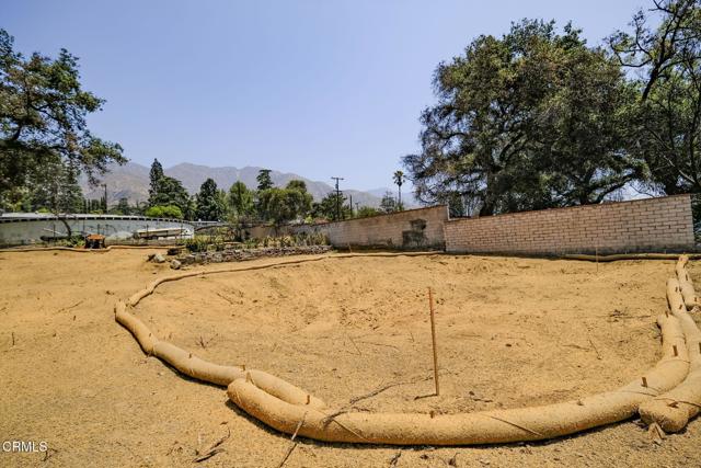 677 E Palm Street, Altadena CA: https://media.crmls.org/mediaz/a422c4ce-d2d1-4a66-88ca-69f773134040.jpg
