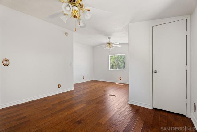 3511 Lakeview Dr, Julian CA: https://media.crmls.org/mediaz/a422e3de-0c1e-4a9e-a802-b368f6cf5d87.jpg