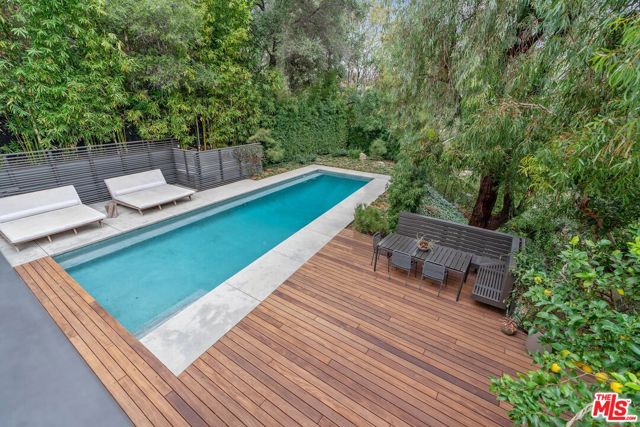 2179 Mandeville Canyon Road, Los Angeles CA: https://media.crmls.org/mediaz/a4233633-6150-42e2-b43f-2614eeff7717.jpg