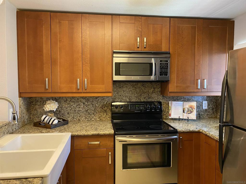 MLS #250037524SD image #23