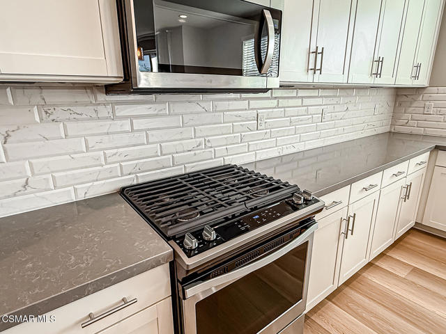 1953 Cottage Drive, Simi Valley CA: https://media.crmls.org/mediaz/a424092b-48c7-42f8-b9a2-964846db9059.jpg