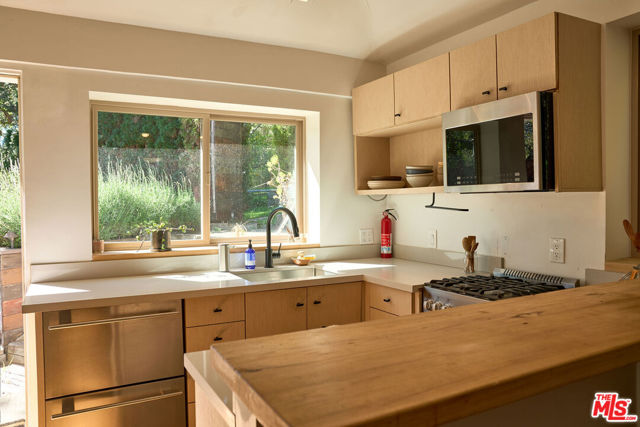 5 Bed Home for Sale in Topanga, California