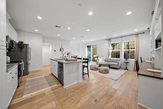 3135 Linwood St, Vista CA: https://media.crmls.org/mediaz/a4252ce0-cd92-458c-bf79-3bbc11ea0b29.jpg