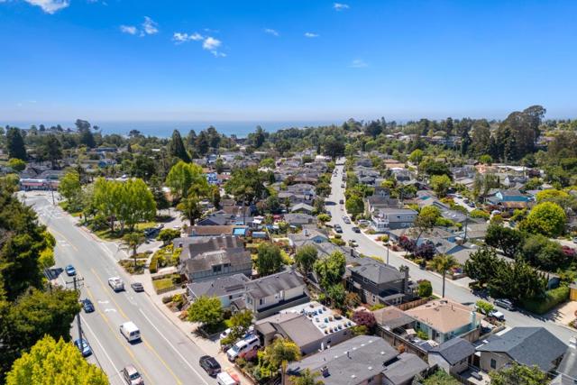 720 Gilroy Drive, Capitola CA: https://media.crmls.org/mediaz/a4258898-c234-499f-8956-b2f45b7bf14d.jpg