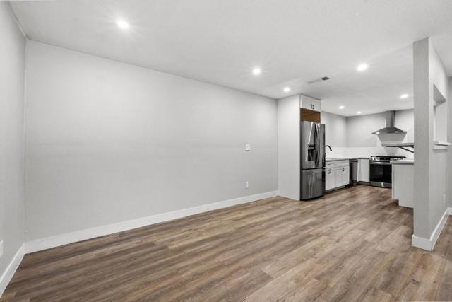 212 E Longview Avenue, Stockton CA: https://media.crmls.org/mediaz/a425955e-fe21-4fe7-8ced-2dc60ea99a85.jpg