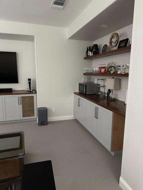 2947 Abrams Drive, Marina CA: https://media.crmls.org/mediaz/a425ddda-7886-4023-bb0c-278e7a0de38d.jpg