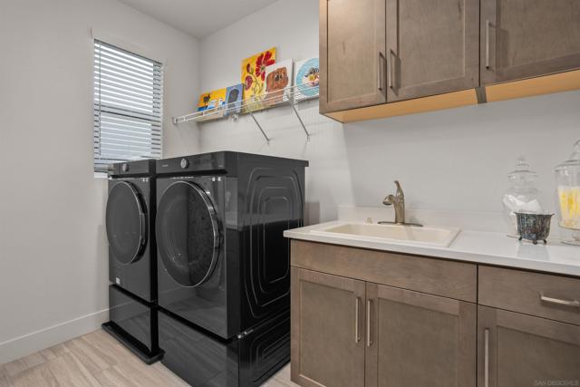 303 Ventasso Way, Fallbrook CA: https://media.crmls.org/mediaz/a4262366-3b82-4582-8fa5-c4b9f7600d5e.jpg