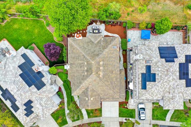 998 Governors Bay Drive, Redwood City CA: https://media.crmls.org/mediaz/a4262688-52d1-43a8-b8be-ce10bef98a8e.jpg