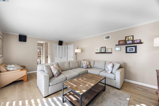 2461 Trenton Dr, San Bruno CA: https://media.crmls.org/mediaz/a426942b-4cd5-46b1-a67e-65dc7155a576.jpg