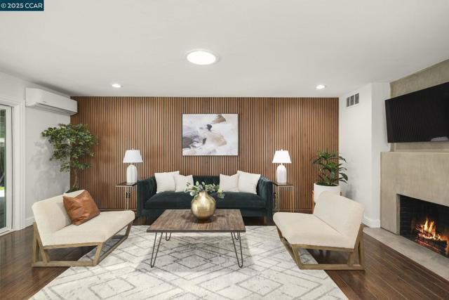 3930 Cottonwood Drive, Concord CA: https://media.crmls.org/mediaz/a4274254-d175-4d39-9b39-4d0f3fd9bdd7.jpg