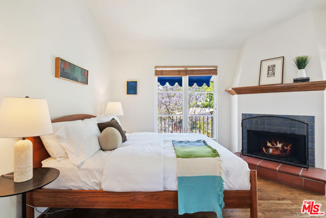 1414 N Harper Avenue, West Hollywood CA: https://media.crmls.org/mediaz/a42751c3-ba87-45ea-9578-7724b7cde6f7.jpg