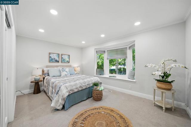 235 Saint Paul Dr, Alamo CA: https://media.crmls.org/mediaz/a427fc0d-cd41-465a-8a3e-6c167a603d28.jpg