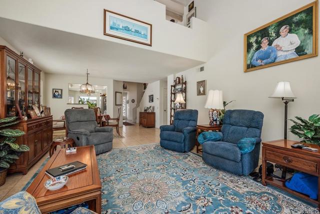 5015 Alicante Way, Oceanside CA: https://media.crmls.org/mediaz/a42831d6-01b1-42ef-836e-0c54e04d7642.jpg