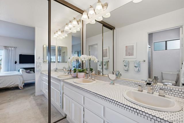 3626 Lorimer Ln, Encinitas CA: https://media.crmls.org/mediaz/a4285319-ab6c-4dd2-afd6-d7c1167ababa.jpg