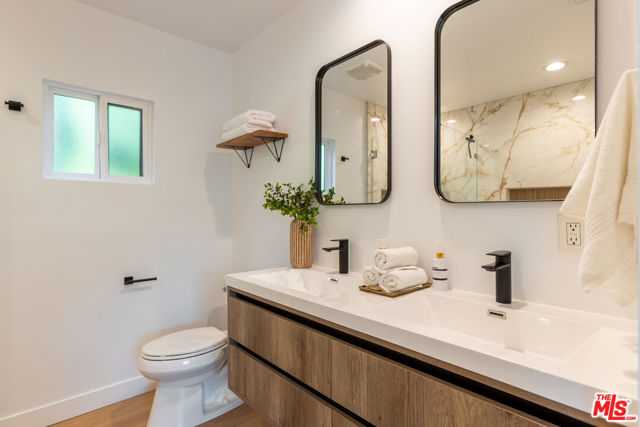 3840 Lyceum Avenue, Los Angeles CA: https://media.crmls.org/mediaz/a4289d2b-6e85-46e1-9e0f-74141d6262e9.jpg