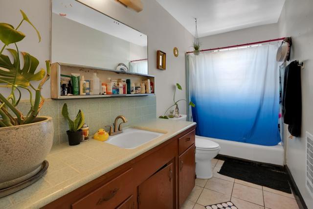 2030 Kinsley Street, Santa Cruz CA: https://media.crmls.org/mediaz/a428cc78-d37a-410b-8902-39464469fc16.jpg